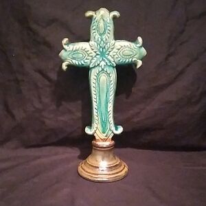 Decorative Southwest Style Turquoise/Green Cross with Golden Brown Base (B5)